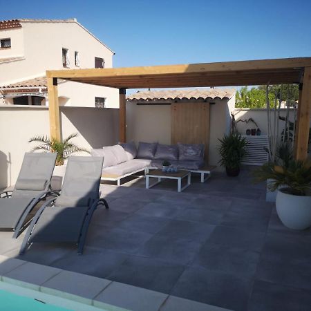 Appartement Au Dessus De La Maison Du Saunier 생 드 지로 외부 사진