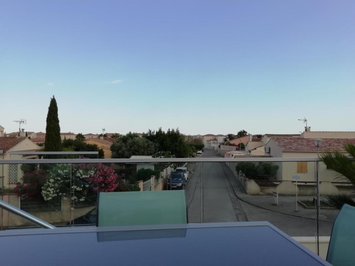 Appartement Au Dessus De La Maison Du Saunier 생 드 지로 외부 사진