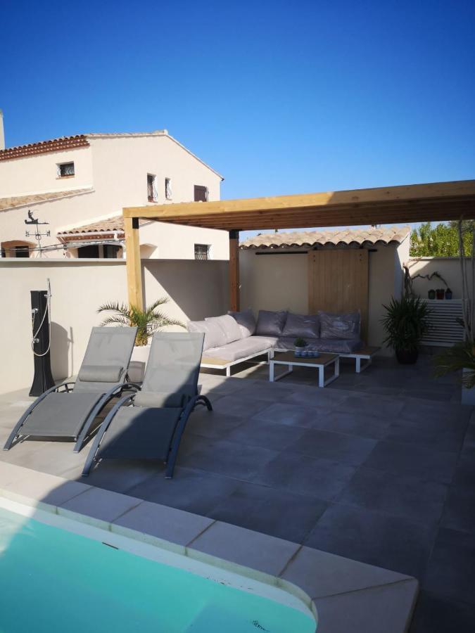 Appartement Au Dessus De La Maison Du Saunier 생 드 지로 외부 사진