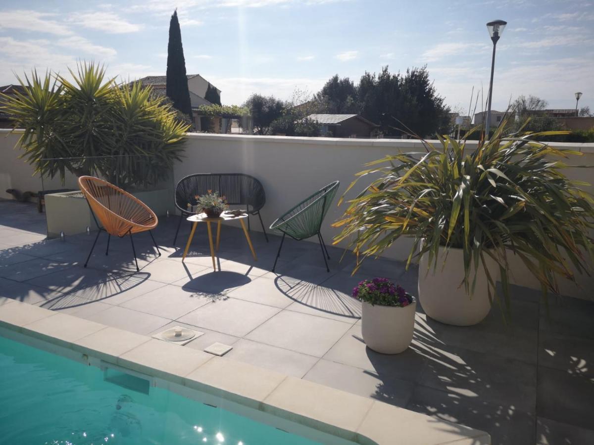 Appartement Au Dessus De La Maison Du Saunier 생 드 지로 외부 사진